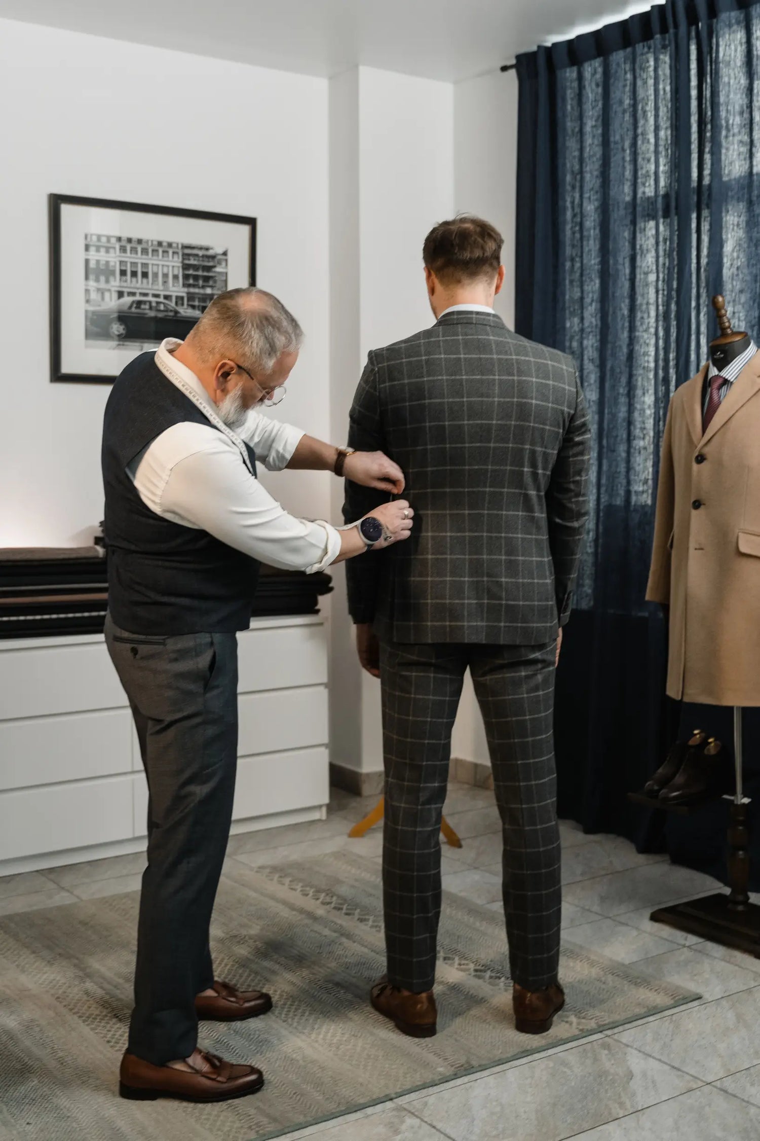 Seam Selection and Construction Adjustments That Preserve a Jacket's Fit During Alteration